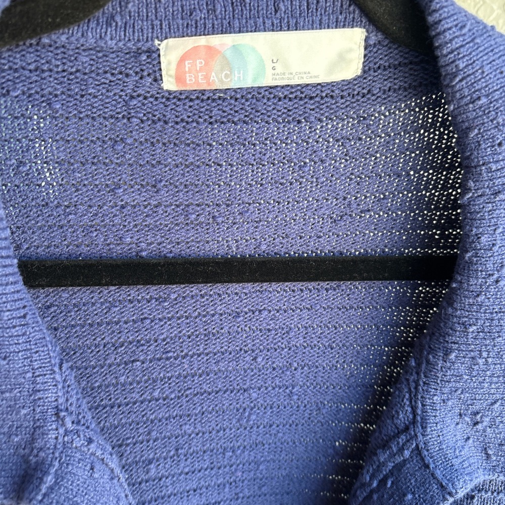 Free People Beach Womens L Sweater Knit Blue V-Neck Polo Collar Textured Boho - Picture 3 of 8